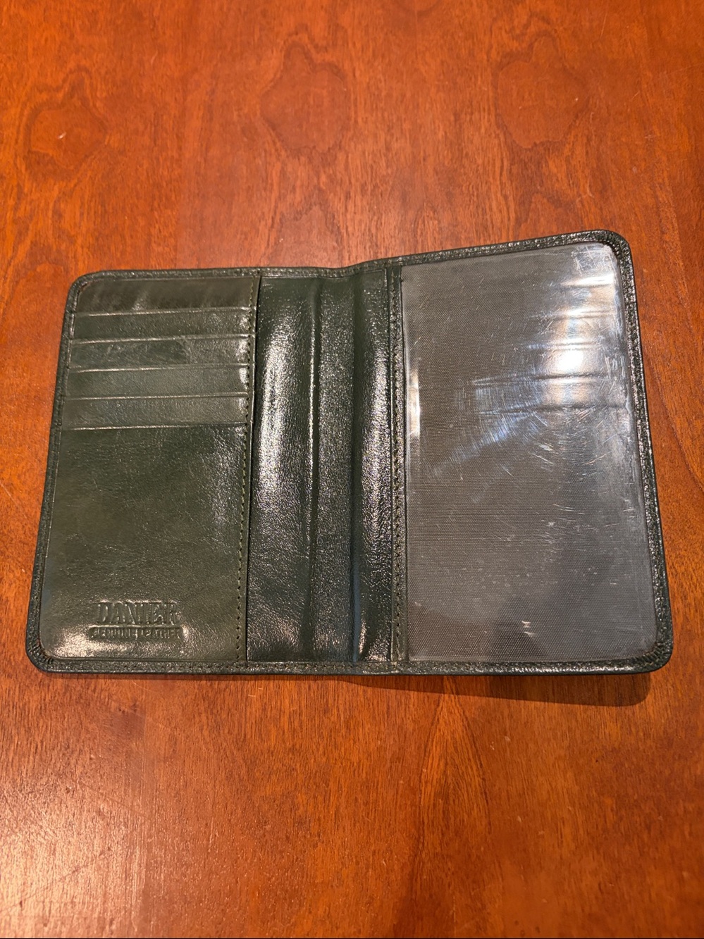 DANIER Leather Wallet in dark Green